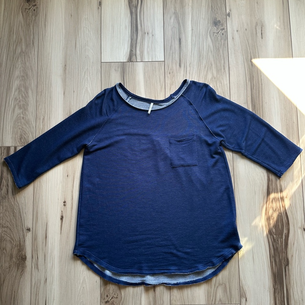 Tresics Deep Blue Casual Top